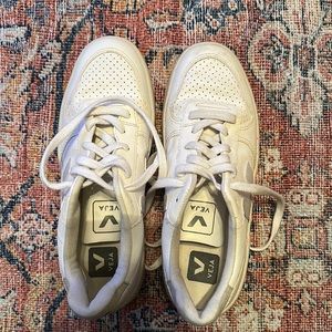 Vega Campo Sneakers. White/Natural. US size 7. Basically new.